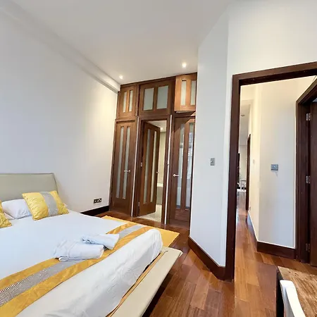 Kensington Premium Three Bed Suites London Exterior photo