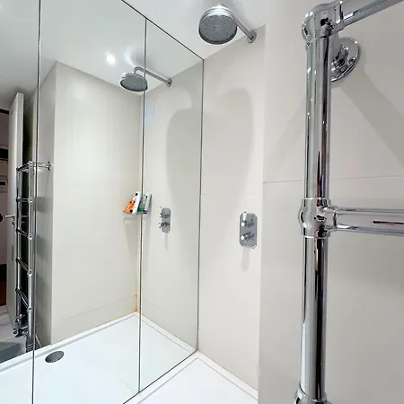 Kensington Premium Three Bed Suites London Exterior photo